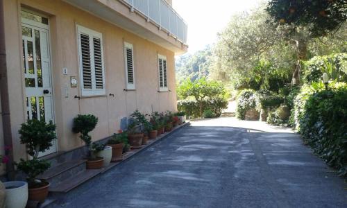 Forza d'Agro Apartment | La Casa di Giulia