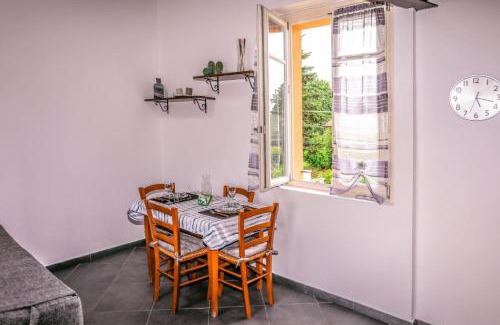 Angera Apartment | La Casa Di Lillo - Angera