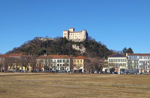 Angera Apartment | La Casa di Lillo Angera