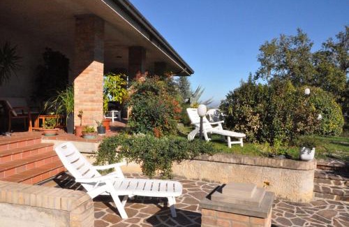 Montottone Bed & Breakfast | LA CASA DI TITTY holiday house