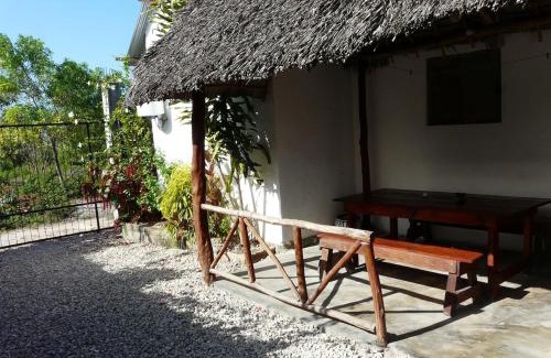 Uroa House | La Casetta a Zanzibar guesthouse italiana