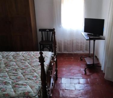 Palacios de Riopisuerga House | La Casita de San Nicolás