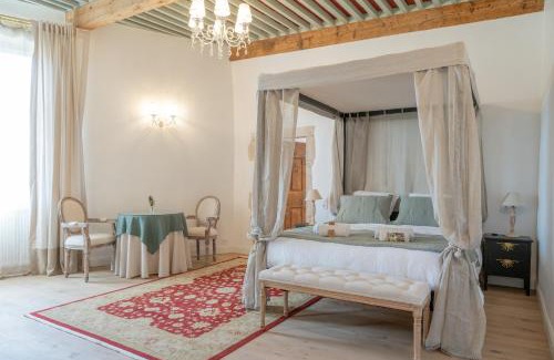 Rochemaure House | La chambre des Remparts Romantiques