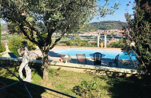 Sainte-Colombe Apartment | La Colombe