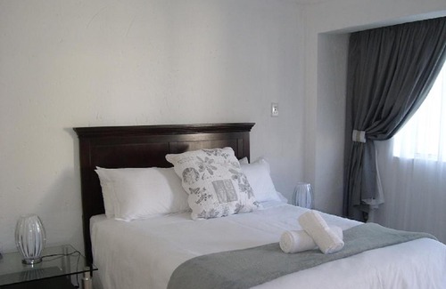 Edenvale House | La Coscello Guest House