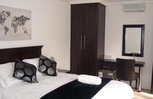 Edenvale House | La Coscello Guest House