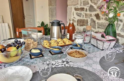 Lamballe Bed & Breakfast | La croix au roi