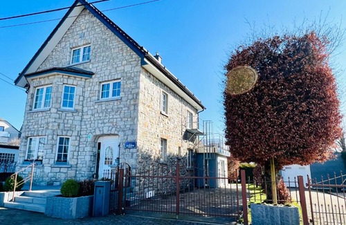 Robertville House | La Dame du Lac