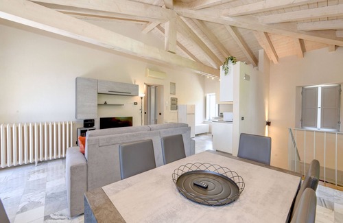 Barbarano Apartment | La Darsena by Garda FeWo directly on the lake