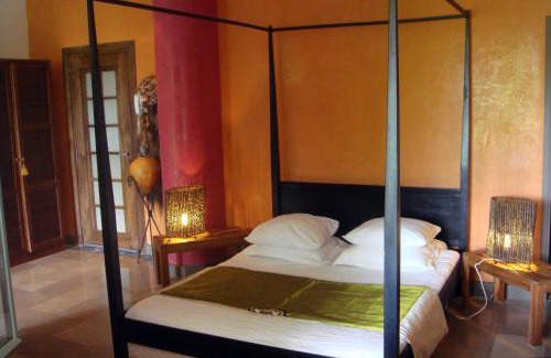 Chatenay-Malabry Bed & Breakfast | La Demeure des Tilleuls