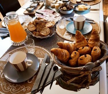 Montirat Bed & Breakfast | La Douce Parenthèse B&B entre bois et champs-Accueil motards