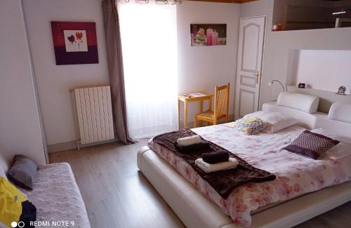 Montirat Bed & Breakfast | La Douce Parenthèse B&B entre bois et champs-Accueil motards