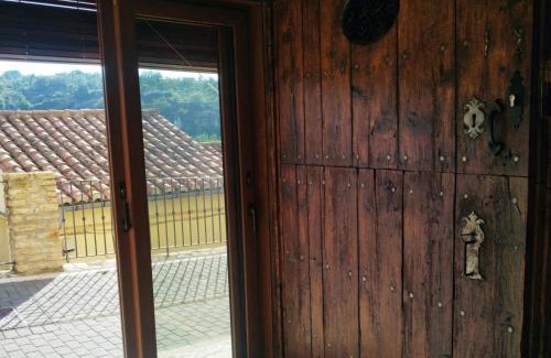 Vilafranca Ski Chalet | LA DULA, Casa Boutique en el casco antiguo y junto a la montaña
