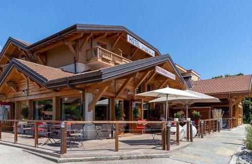 Thyez Hotel | La Ferme Du Lac