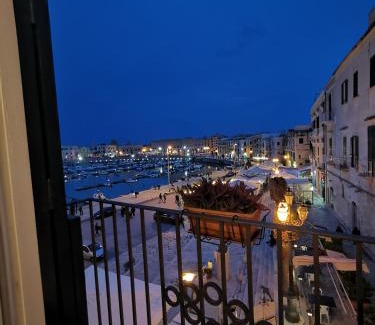 Trani Apartment | La finestra sul porto