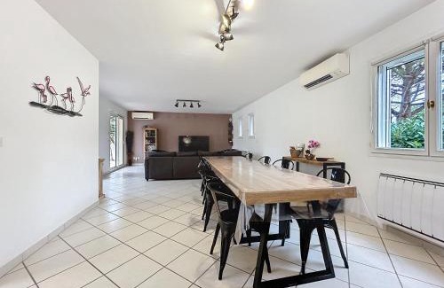 Peyriac-de-Mer House | La Flemme en Rose- Villa avec piscine-Pet Friendly