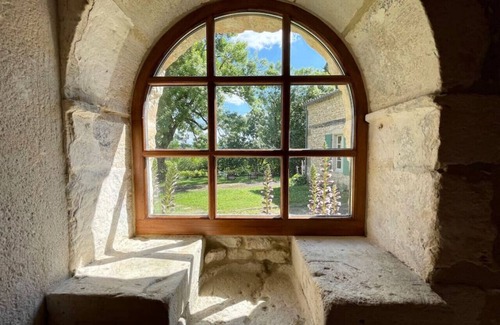 Savignac-de-Duras House | La Fleur de Savignac · 3 bd, pool, views, WiFi