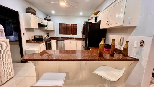 Barrio Los Villalobos Apartment | La Flor beach Condos