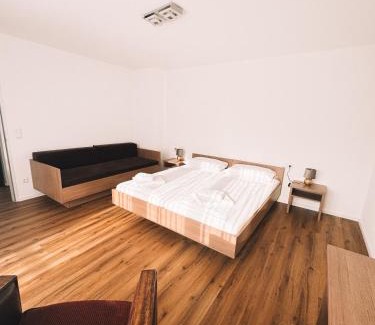 Tengen Hotel | La Frontiera Hotel & Eventlocation - idyllisch, nah' der Schweiz - zum Rheinfall bei Schaffhausen