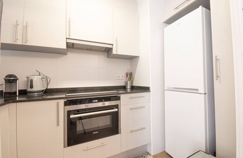 Torredembarra House | LA GALERA - Cozy flat with shared pool, close to the beach and free wifi.