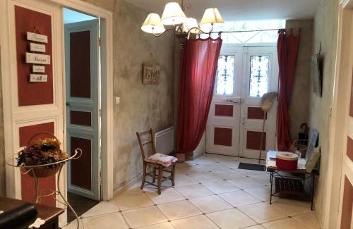 La Canourgue Apartment | La Glycine