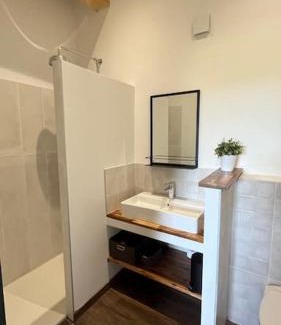 Fay-le-Clos Apartment | La grange de la Bâtie