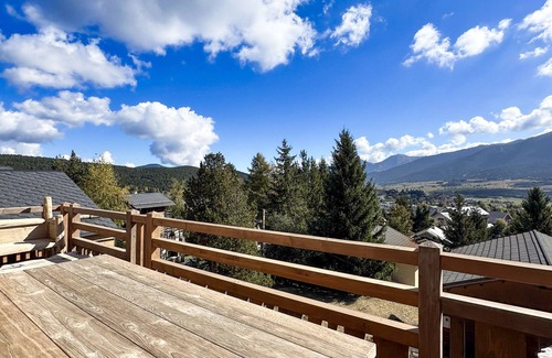 Superbolquere Ski Chalet | La Granja-Chalet-Deluxe-Ensuite with bath and shower