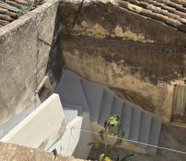 Modica House | La grotta Mutycense