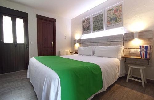 Zahara de la Sierra Hotel | LA JARANA Casa Hotel