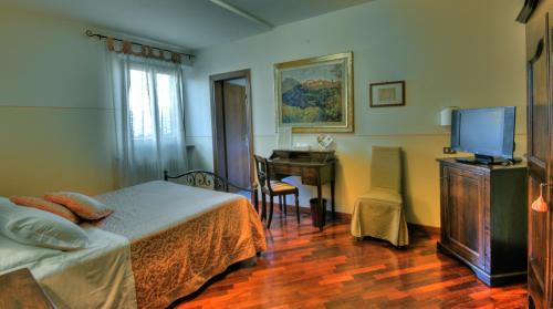 Montone Hotel | La Locanda Del Capitano
