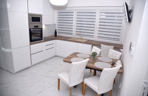 Nasice Apartment | La Luna ⭐ Premium Deluxe Apartment with free Jacuzzi and Bikes