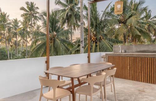 Catangnan House | La Luna Villa Siargao - CoLiving w Private Rooms, Pool & Rooftop