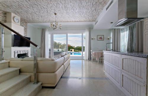 Ojen Villa | La Mairena VILLA
