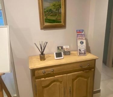 Dossenheim-sur-Zinsel House | La Maison du cèdre