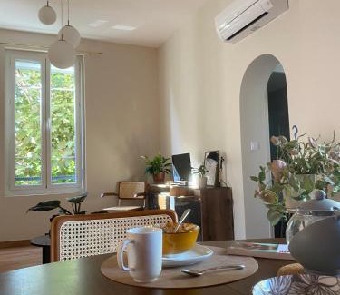 Convention House | La Maison de Jeanne