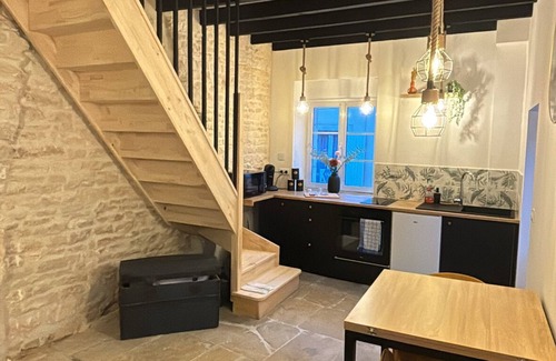 Chablis House | La Maison de Pierre