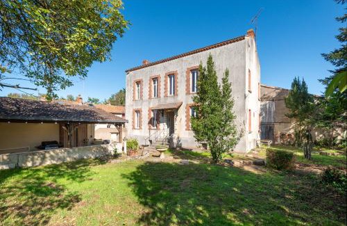 Coron House | La Maison du Bonheur - Grand Jardin