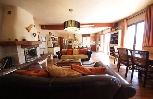 Greolieres House | LA MAISON DU LOUP - secluded in the heart of the Valley of the Wolf