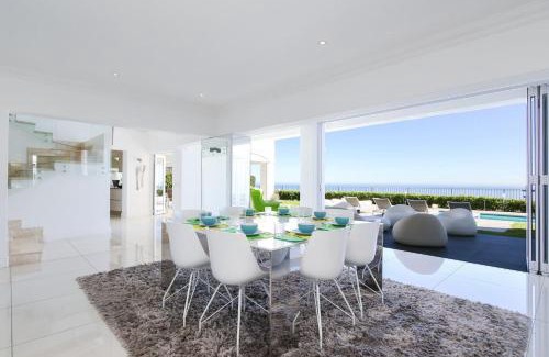 Camps Bay Villa | La Maison Hermes - Heated Saltwater Pool