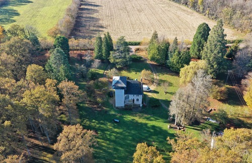 Saint-Sauveur-en-Puisaye House | La maison Maroc, a house nestled in a 2-hectare park