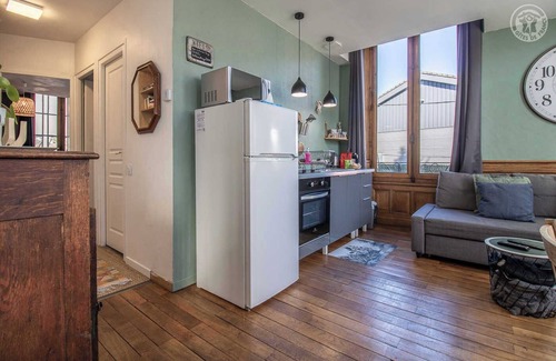 Albertville House | LA Maison Rouge - Albertville