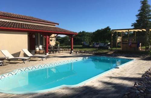 Monflanquin House | La Maison Sur La Colline