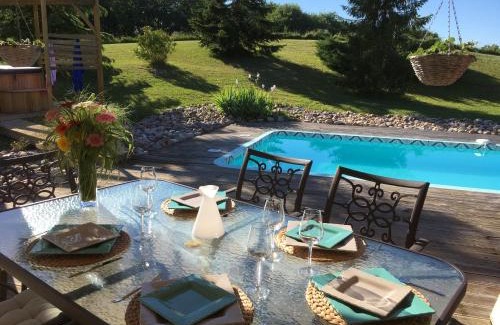 Monflanquin House | La Maison Sur La Colline