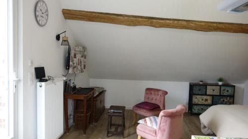 Louzouer Apartment | La Maréchalerie, studio authentique au cœur d'un beau village Gâtinais