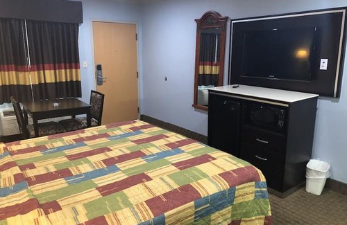 West Athens Hotel | La Mirage Inn LAX Airport