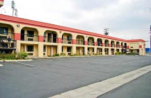 West Athens Hotel | La Mirage Inn LAX Airport