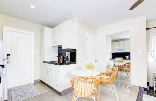 South Lake House | La Moderna: A Private Guesthouse