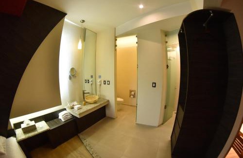 Santa Fe Hotel | La Moraleja Love hotel