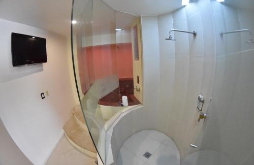 Santa Fe Hotel | La Moraleja Love hotel