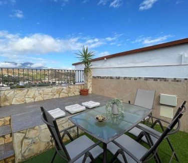 Guaro House | La morena